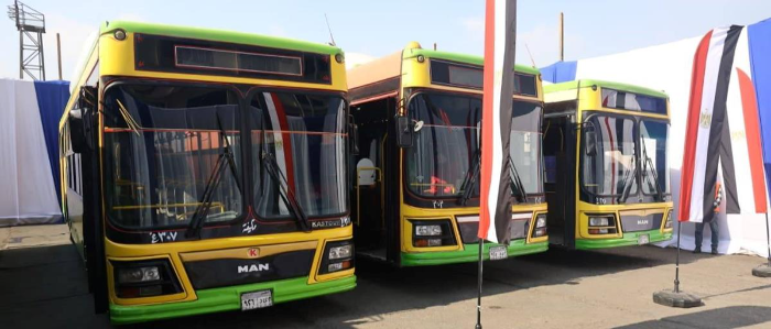 الطريق إلى معرض الكتاب.. "فاتك الأتوبيس ادفع 200 جنيه"