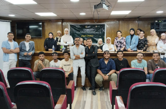 تبدأ من منطقة "السيل".. انطلاق مبادرة "أسوان بشبابها أجمل"