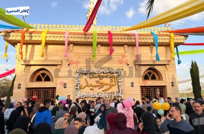 صلاة وبلالين وملاهي في صلاة العيد في مساجد المنصورة وطلخا