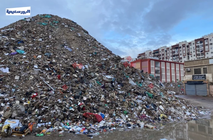 بعد تقرير "البورسعيدية".. إزالة تلال القمامة من أمام مدرسة الشهداء