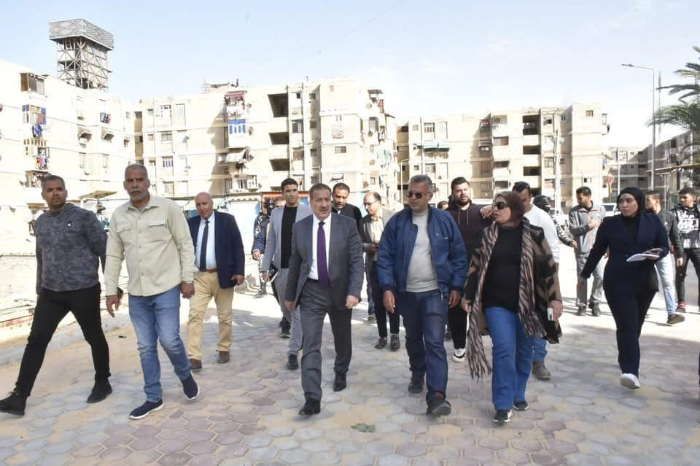 محافظ بورسعيد: تطوير سوق التصنيع وإنشاء سوق حضاري يضم 50 محلًا