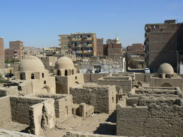 رحلة جبانة "العناني" التاريخية من البقيع الثاني إلى أسوار الإهمال