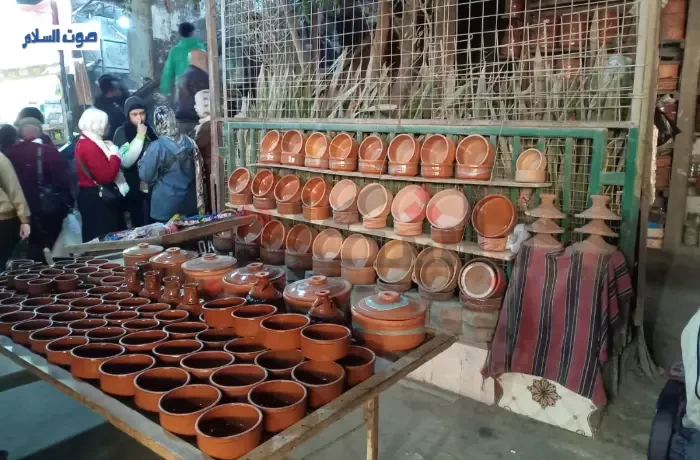 "القديم يحلى" رواج الأواني الفخارية في دار السلام (ألبوم صور)