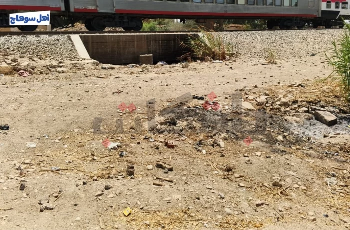 أهالي قرية نجع الماسخ: لا بديل لعبور قضبان السكك الحديدية