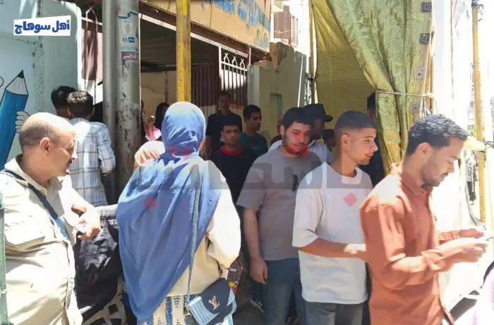 ضيق الوقت وصعوبة الأسئلة.. الفيزياء والتاريخ يربكان طلاب الثانوية