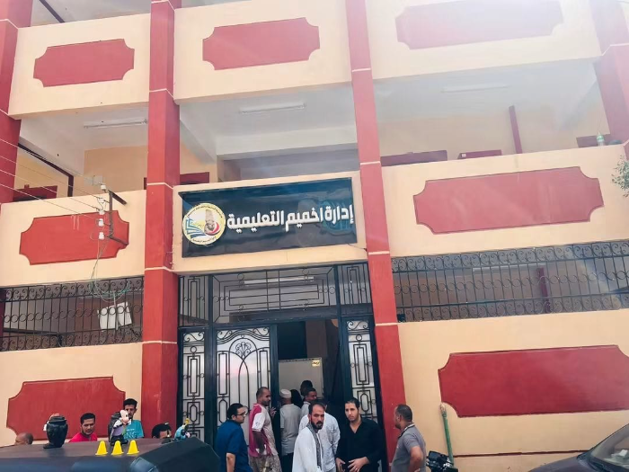 خفض تنسيق الثانوية بأخميم.. فرحة الطلاب تصطدم بمدارس بعيدة