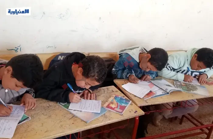 بين الكتب والدروس.. أسر "تحسبها بالجنيه" قبل بداية الدراسة