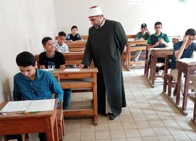 طلاب الثانوية الأزهرية يمتحنون البلاغة