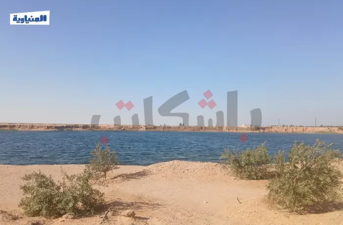 "الأرض مستمرة في الهبوط".. بحيرة البهنسا تثير مخاوف المزارعين