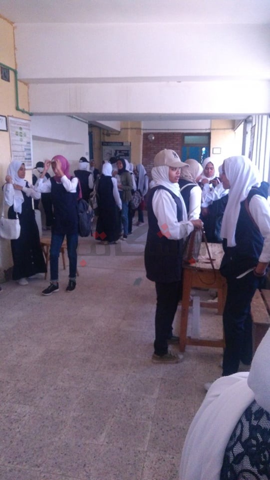 طلاب الإعدادية: الدراسات الاجتماعية في مستوى الطالب المتوسط