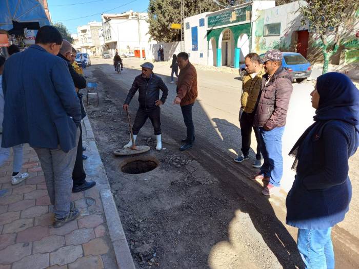 تلوث وأتربة وشلل مروري.. الأهالي يطالبون البلدية بحل أزمة علي الشوك