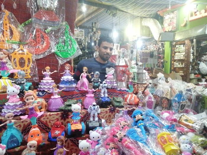 بهجة فوانيس رمضان في أسوان