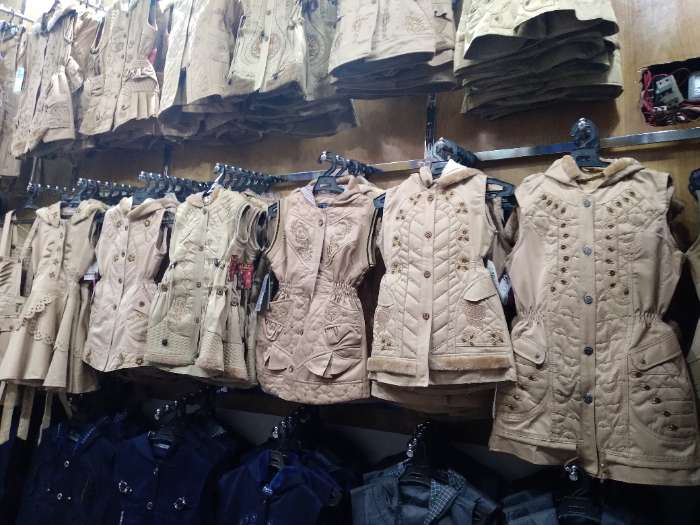 الوكالةارتفاع أسعار مستلزمات المدارس بسوق الشواربي في أسوان