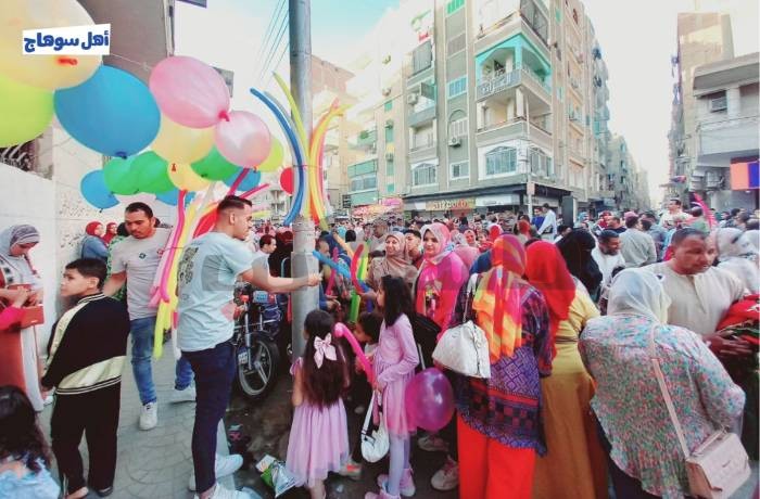 البهجة تعمّ مساجد سوهاج في صلاة العيد