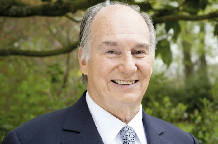 آخر رئيس للطائفة الإسماعيلية.. لماذا دُفن الأغا كريم الحسيني في أسوان؟