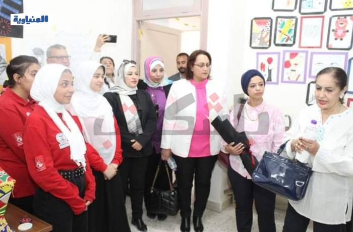 محاربة البطالة.. ما قالته السفيرة نائلة جبر لطلبة مدرسة مصر للتأمين الدولية