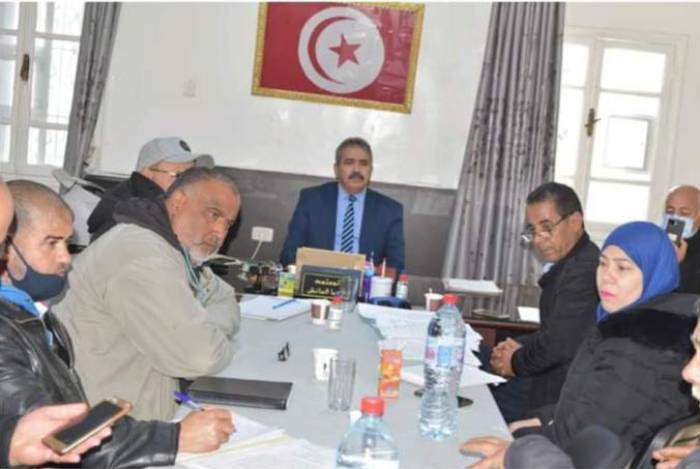 الاستعداد لتأمين الماء الصالح للشراب بالمناطق الريفية محور جلسة السلطة المحلية ببني خلاد