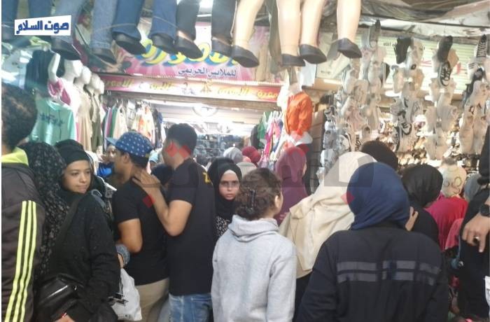 تكدس شارعي أبو طالب والمصنع.. مأساة تتكرر كل عيد