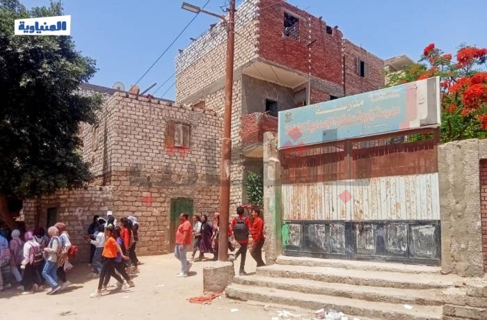 طلاب الشهادة الإعدادية ينتصرون على وحش "الهندسة" في ثاني أيام الامتحانات