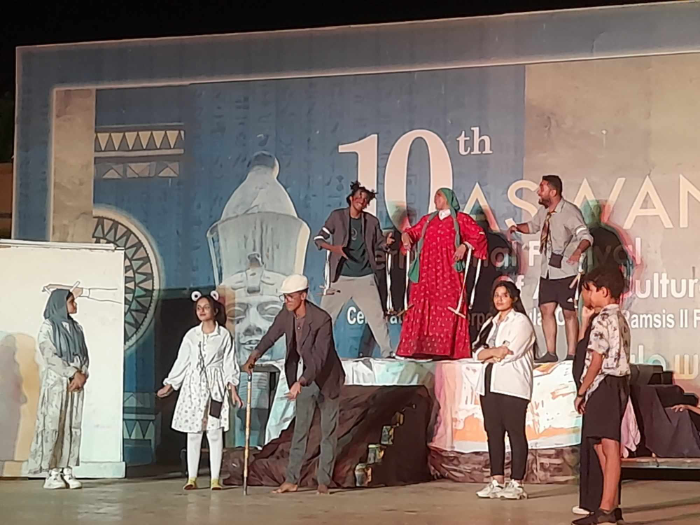 انطلاق "مركب الشمس" على مسرح فوزي بأسوان