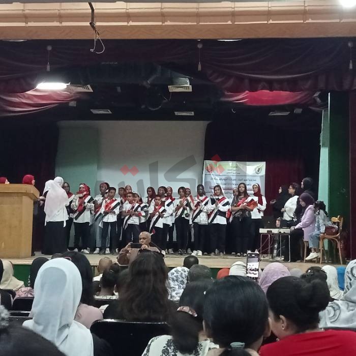 تكريم الفائزين بمسابقات "التربية الاجتماعية" بإدارة أسوان