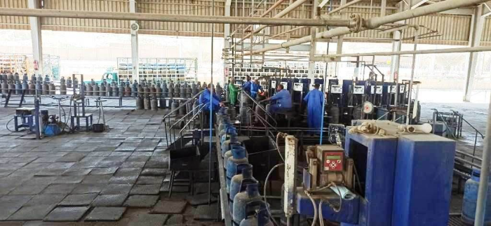 وصلت إلى 300 جنيه.. اختفاء أنابيب المستودعات ينشط السوق السوداء