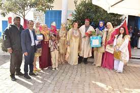 مدرسة حنوس تكرم مربيها في ختام السنة الدراسية