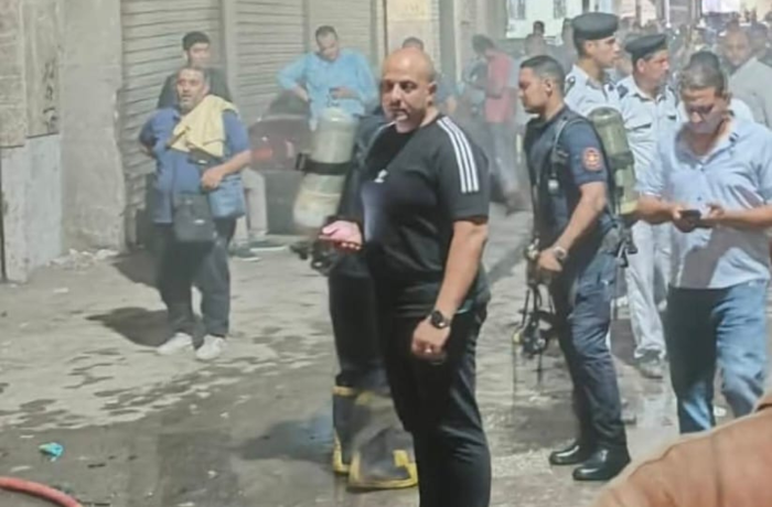 حريق ضخم يلتهم مركز طبي للأطفال بالمنيا.. وشهود عيان :"لا خسائر بشرية"