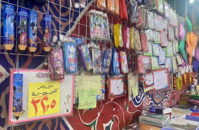 مش_مجاني| قيمة الرواتب باتت النصف ومصاريف الدراسة قفزت الضعف.. والأهالي: نفذت ميزانياتنا