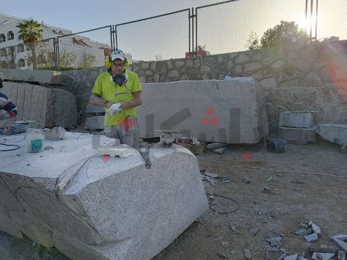 قبل حفل الاختتام.. «عين الأسواني» تحاور نحاتو مهرجان «سمبوزيوم» في أسوان