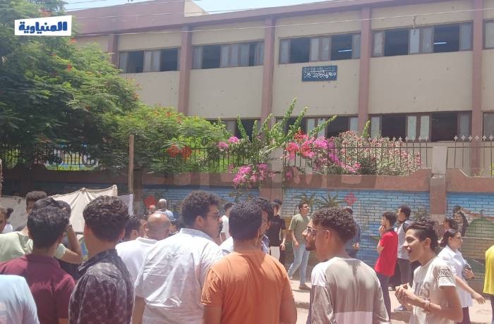 انقطاع التيار الكهربي أثناء امتحان الفيزياء بالمنيا