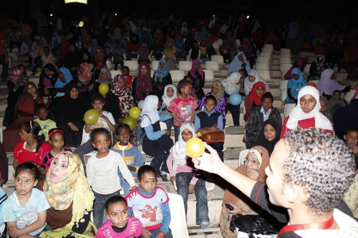 "العربية الأفريقية للأبحاث" تحتفل بأمهات أسوان المثاليات