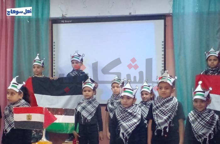 180 مدرسة في "أخميم" تشارك في مبادرة "الطالب المصري.. إنسان عصري"