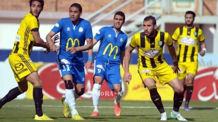 مشجعو الكرة بأسوان يترقبون لقاء "زهرة الجنوب" بالمقاولين