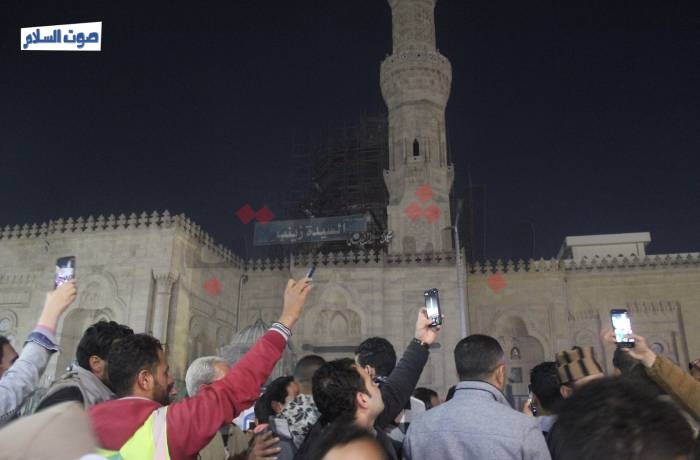 في الليلة الختامية للمولد.. التطوير يقف في طريق المحبين إلى «السيدة»