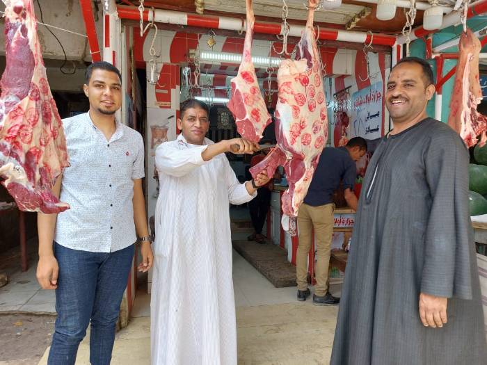 بعد تصدرها الـ"سوشيال ميديا".. كيف علق متابعون على مبادرة "اللحمة بالقطعة"؟