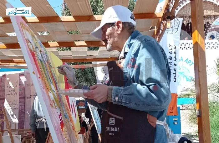 بعد مشاركته في "سمبوزيوم" أسوان.. محمود الشنقرابي: "فنان أساطير الجنوب"