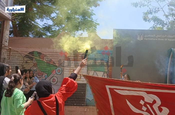 "بوكيه" ورد و"زغاريد".. ملامح احتفالات طلاب الثانوية بانتهاء الامتحانات