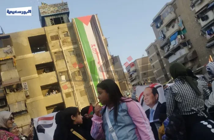 المئات يؤدون صلاة عيد الفطر في بورسعيد وسط هتافات لـ "فلسطين"