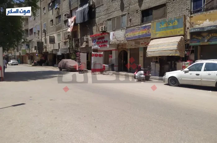 أصحاب المحال يشكون الإغلاق المبكر.. ورئيس الحي: "نخفف الأحمال"