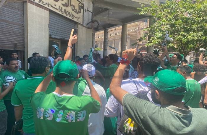 "حي حي جمهور المصري جاي".. الآلاف تؤازر النادي المصري في نهائي الرابطة