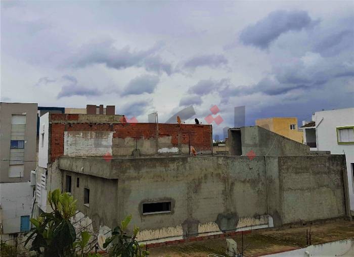 بعد تغير الطقس في بني خلاد.. هل يحل المطر أزمة انقطاع المياه؟