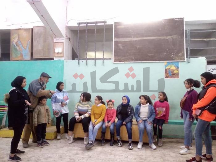 استمرار بروفات العرض المسرحي "التدخين هم تخين"