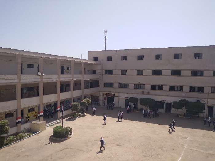 امتحانات الأول الثانوي.. سهولة الفلسفة وصعوبة الإنجليزي