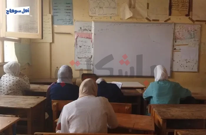 تباين آراء طلاب الصف الثاني الإعدادي في امتحان العلوم