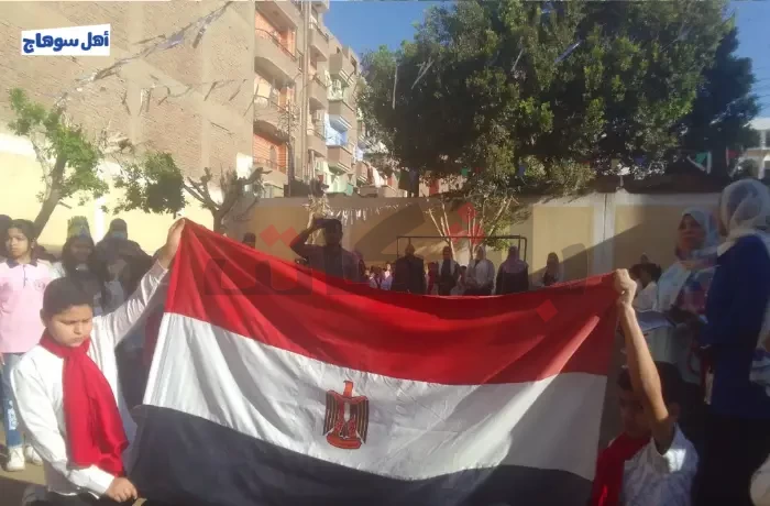 مدرسة خالد بن الوليد تنظم احتفالًا وطنيًا بالعيد القومي لسوهاج