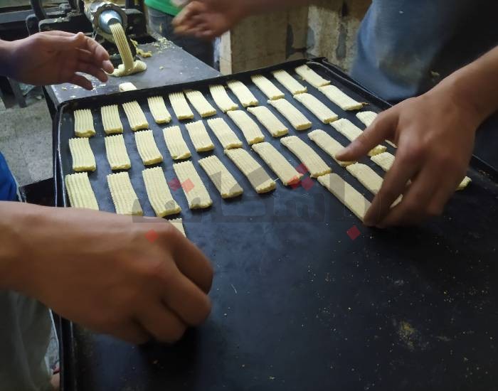 "الكحك والبسكوت".. من القاهرة لأسيوط