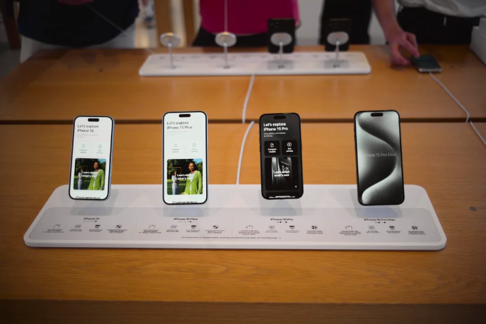 إلغاء تسجيل الهواتف المستوردة بمصر.. هل يشعل المنافسة بالسوق المحلي؟