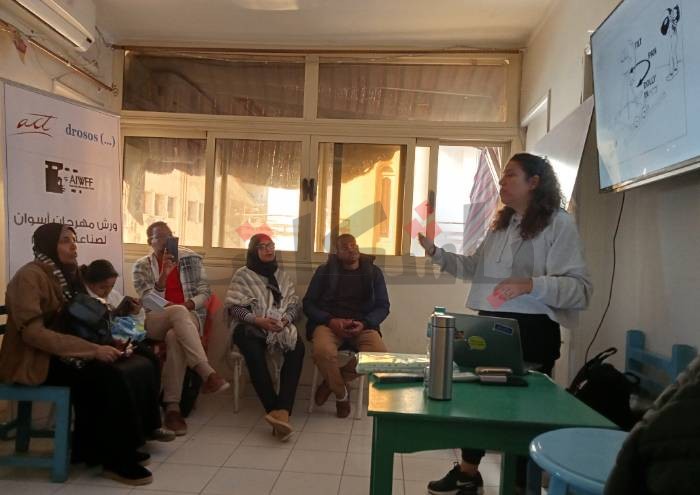 ورش "أسوان الدولي".. المشاركات متحمسات لأولى خطواتهن في عالم السينما