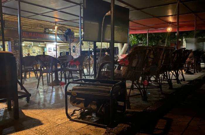 خفت الأحمال وزادت الأعباء.. المولد الكهربائي من أجل المرضى والزبائن والمعازيم